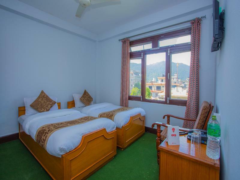 Lake Diamond Hotel